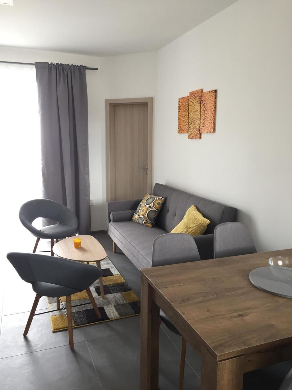 Apartmany Miromar Podivin Ngoại thất bức ảnh
